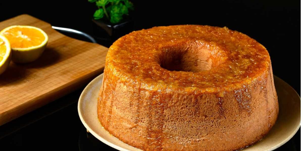 Bolo de Laranja com o Suco da Fruta