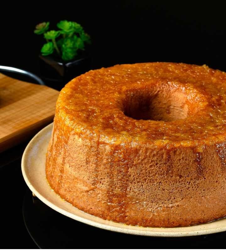 Bolo de Laranja com o Suco da Fruta