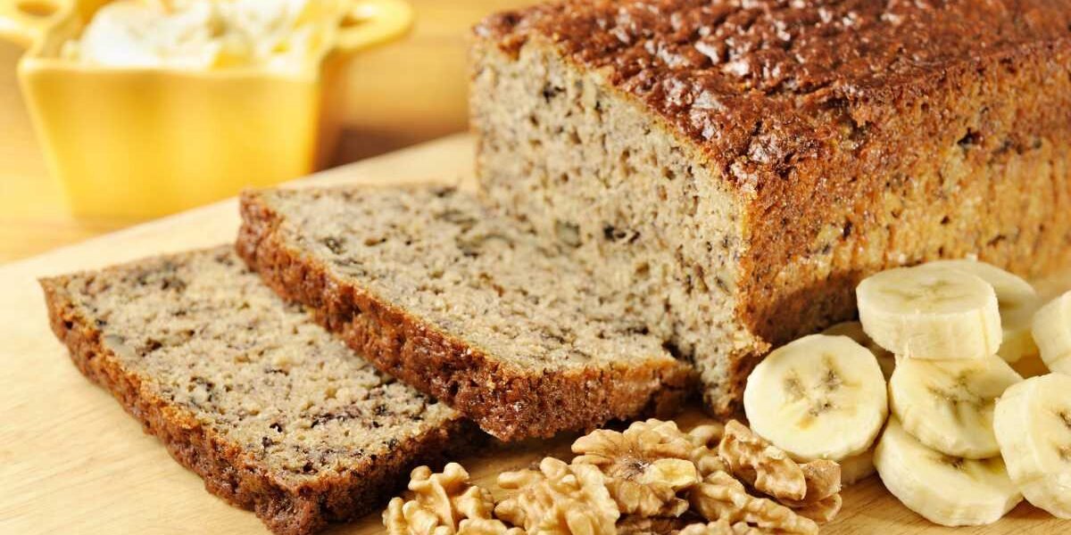 Bolo de banana e avelã fit
