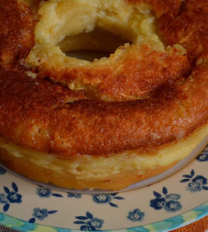 Bolo de fubá com queijo