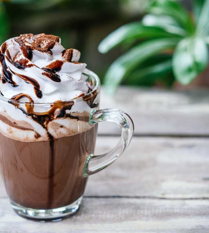Chocolate quente cremoso igual de cafeteria