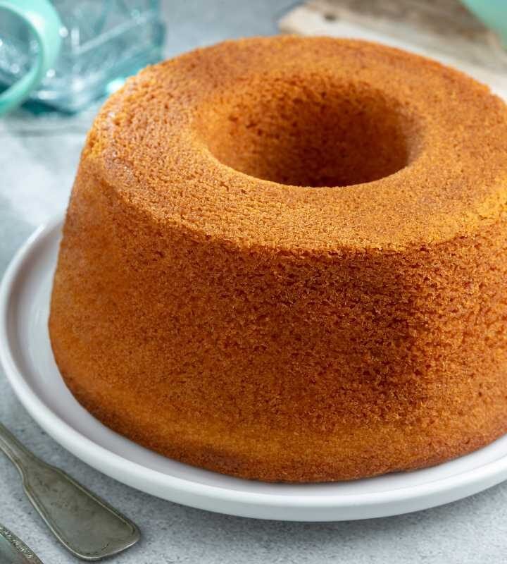 O que colocar no bolo de fubá pra ficar fofinho