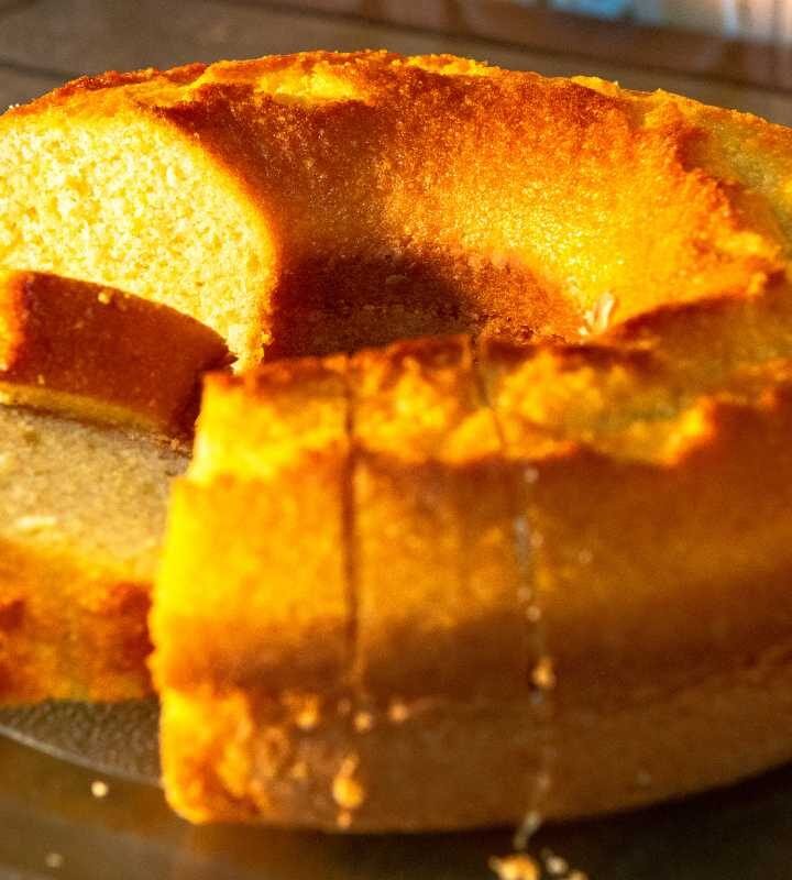 O que colocar no bolo de fubá