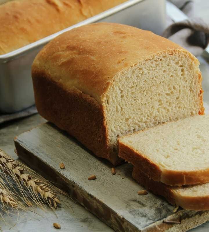 Pão caseiro bata tudo no liquidificador e pronto
