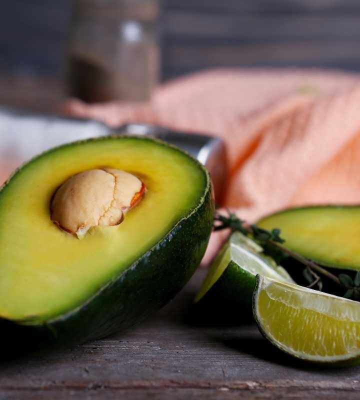 Por que misturar limão no abacate