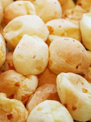 O Pão de Queijo Mais Fácil e Gostoso que Você Já Fez na Vida